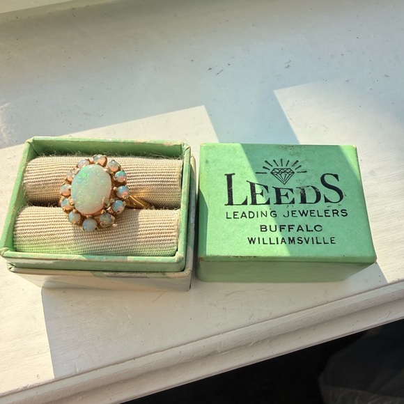 Jewelry - Vintage 14k Gold Opal Ring ( NO bundle discounts please)